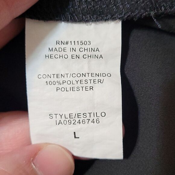 Lily White woman's large black and‎ white contrast top - Picture 5 of 6